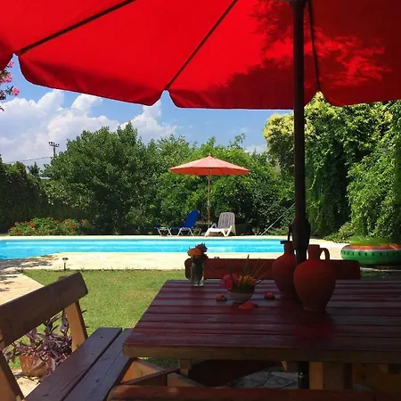Villa Alkyon - Dreamy 3Br, Pool & Bbq Next To Varnavas Beach Grammatiko Exterior photo