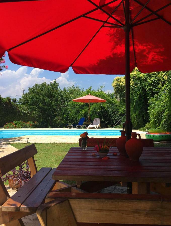 Holiday home Alkyon - Dreamy 3br, Pool & Bbq Next To Varnavas Grammatiko
